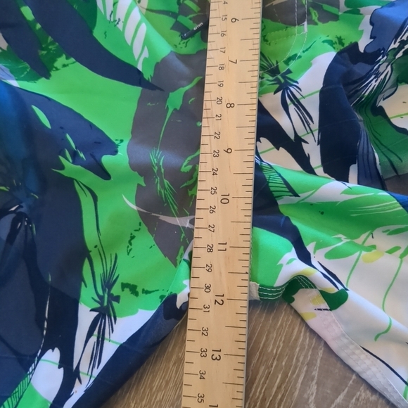 Nike Swim Shorts Men's 32 Green and Blue Beach Surfer Board Vacation Pocket - Picture 5 of 9